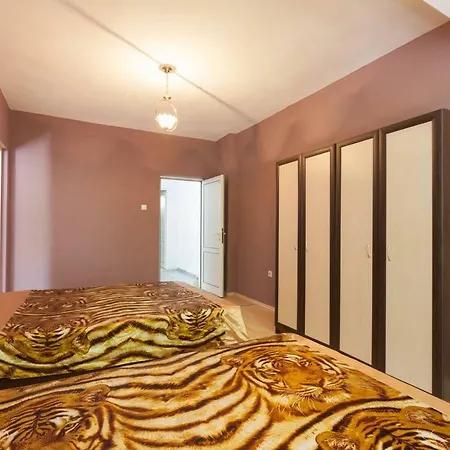 Mila's Place شقة نيسيبار