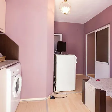 Mila's Place نيسيبار