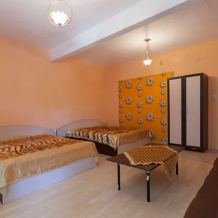 شقة Mila's Place نيسيبار